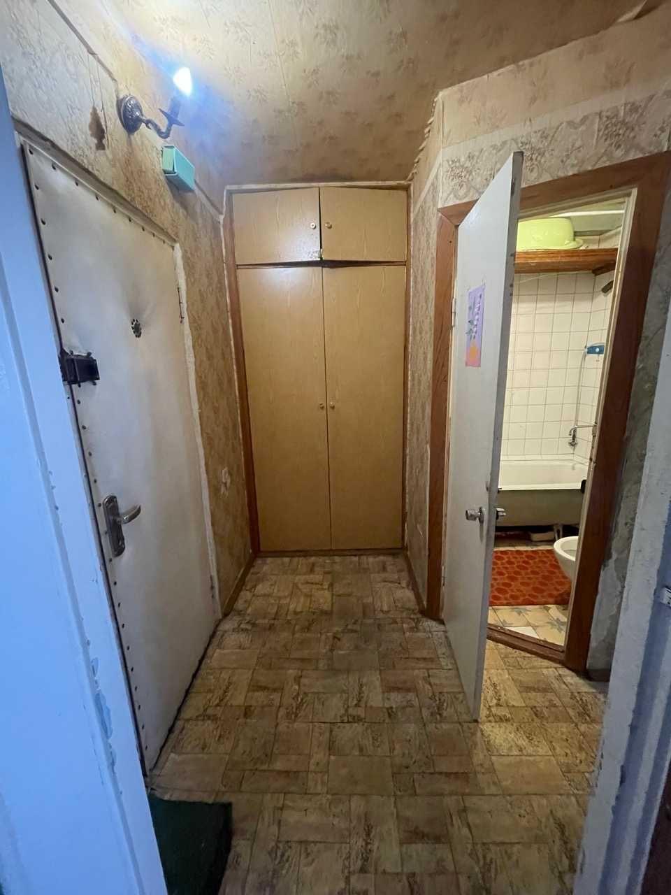 здається однокімнатна квартира ,метро Лісова