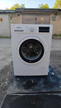 Продам пральну машинку Siemens WS12T440, стан нової