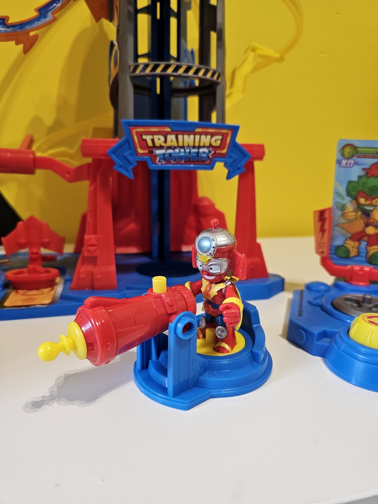 SuperThings Wieża treningowa Astro Turbo MagicBox