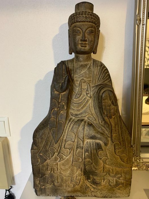 Buda esculpido em pedra