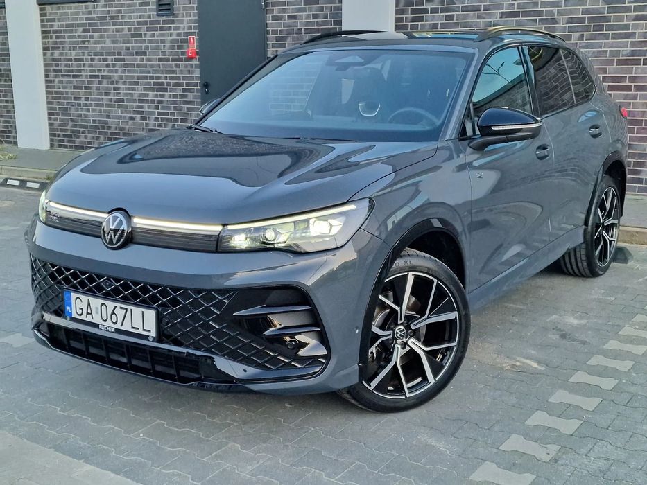 Volkswagen Tiguan / CESJA LEASINGU / R-Line / 2,0 TSI / 265 KM / 4MOTION / HAK /