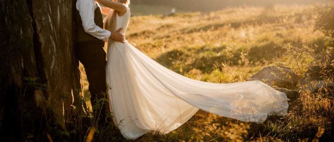 Piękna i klasyczna suknia ślubna