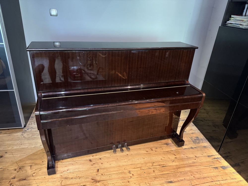 Pianino Legnica.