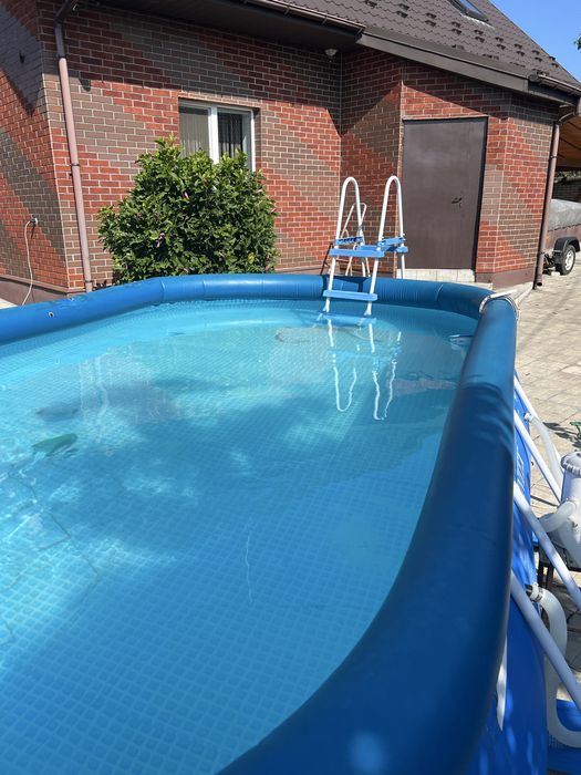 Продам бассейн 2,75 на 5,50 на 1,0, стан на фото, без торгу, з фільтро