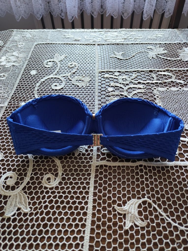 Góra od kostiumu kąpielowego bikini bez ramiączek rozm 75B. Ensored.