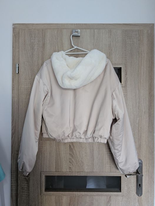 Dwustronna kurtka biała dwustronne białe kremowe futerko old money sof