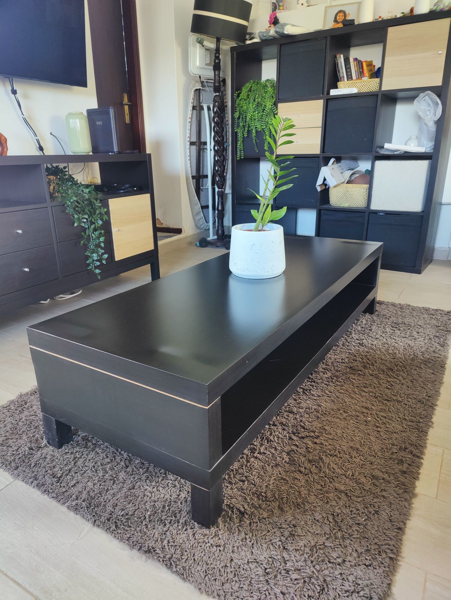 Mesa TV IKEA bom estado