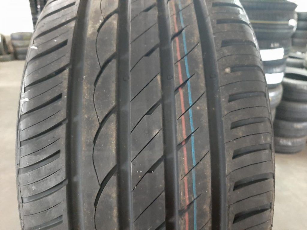 4x Opona nieużywana letnia 295/35R21 POINT S SUMMERSTAR SUV A3950