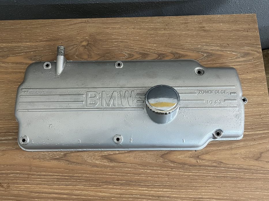 Tampa de Válvulas p/ motor BMW 2002