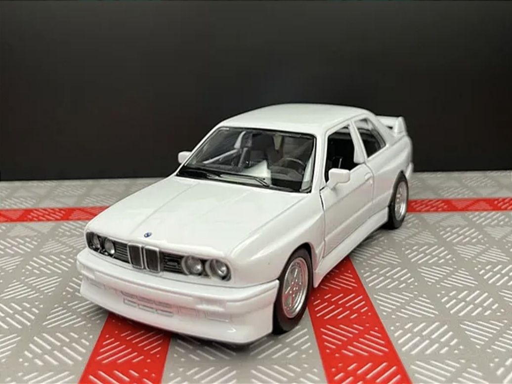 Машинка БМВ,игрушечная машинка BMW M3 E30