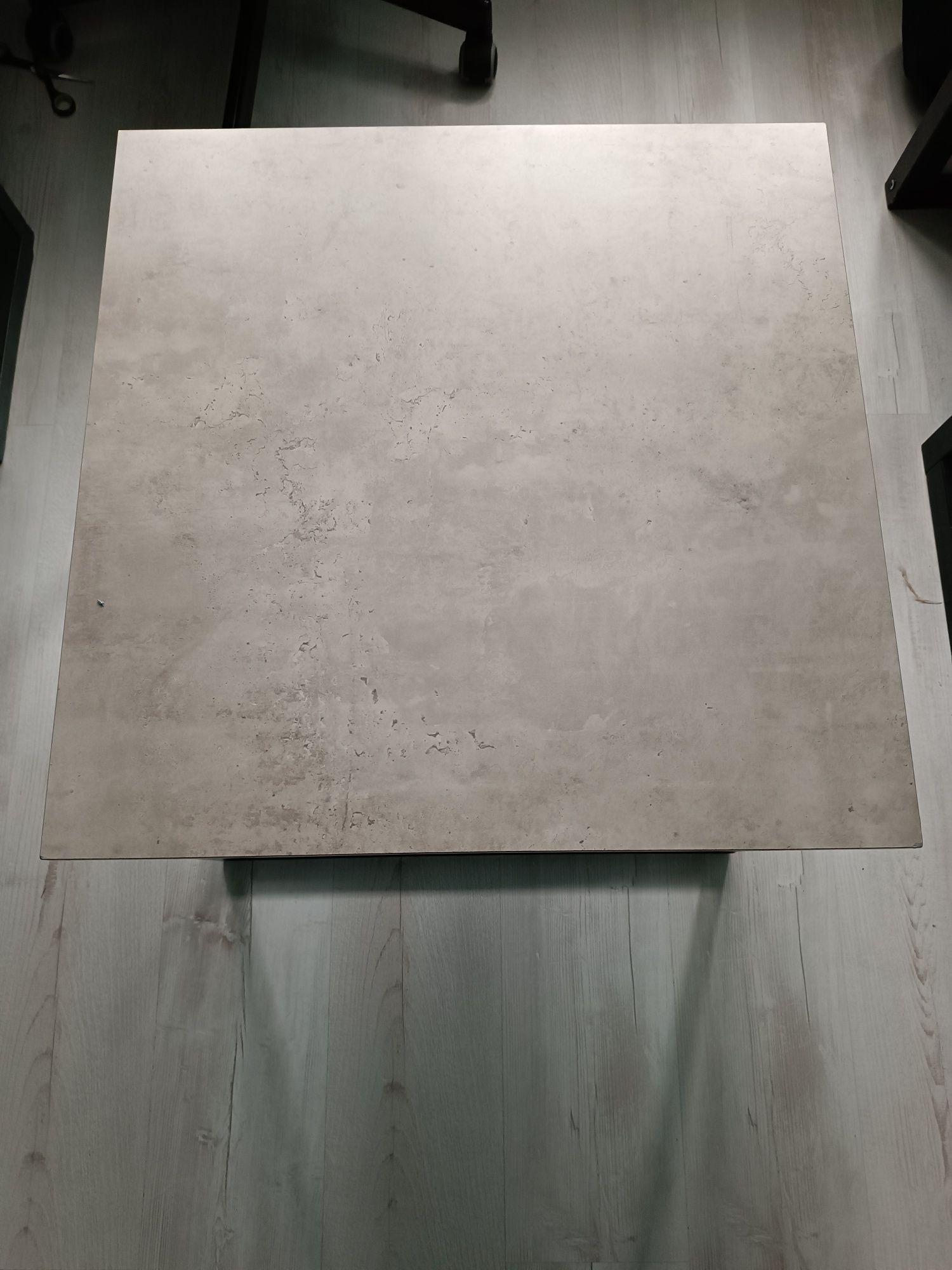 Stoliki Loft Beton Jysk 60x60