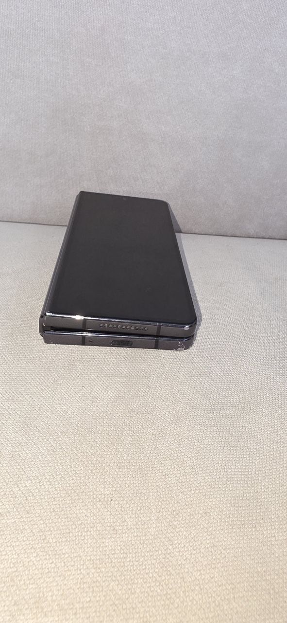Samsung Galaxy Z Fold 4