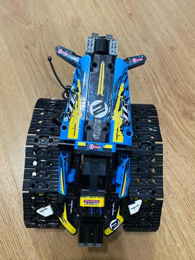 LEGO 42095 Sterowana wyścigówka kaskaderska
