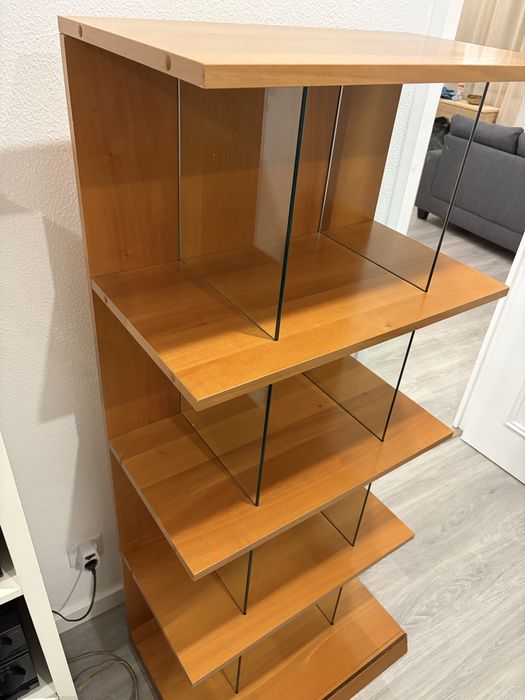 Estante em madeira maciça e vidro – excelente estado