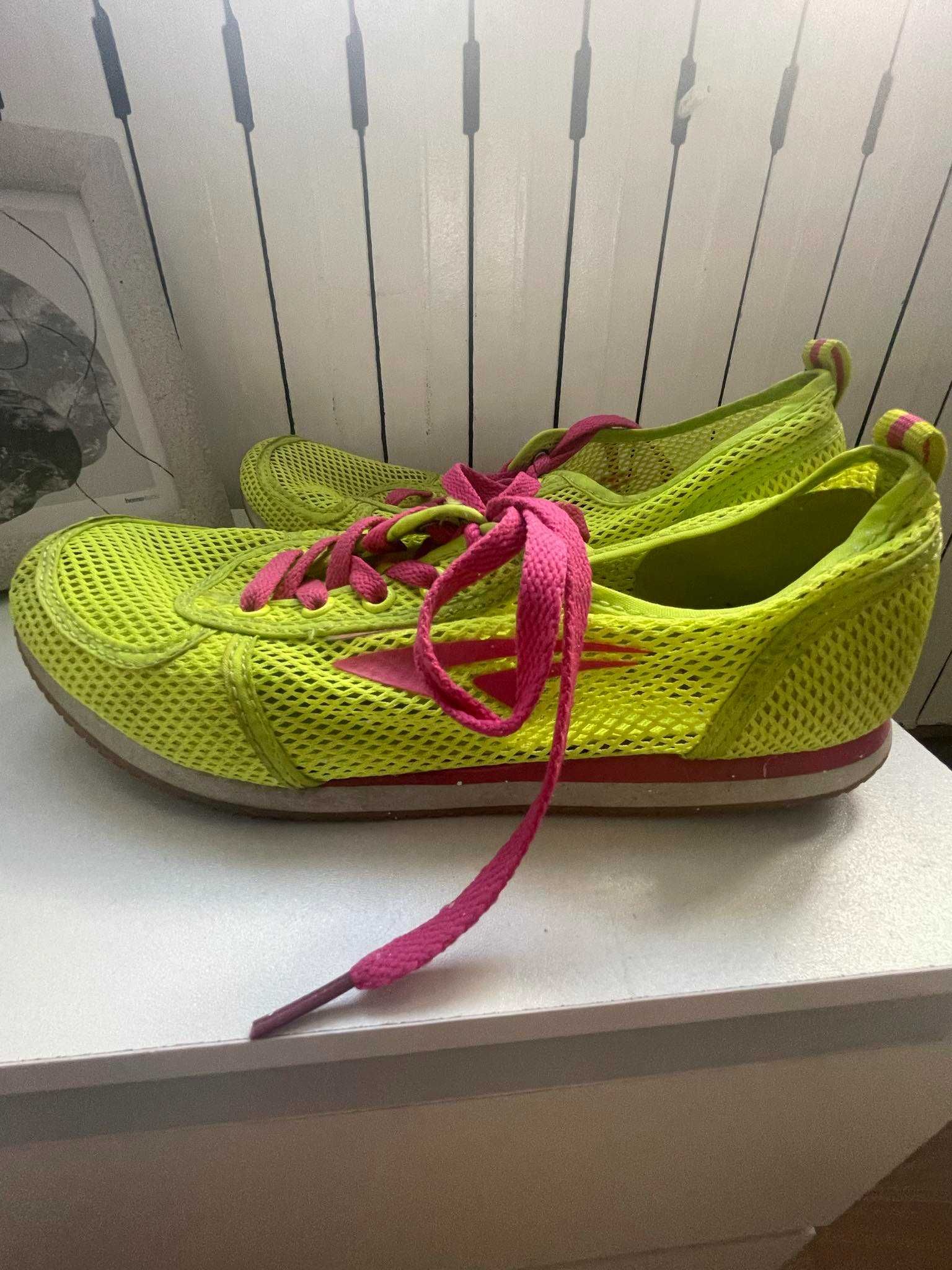 Buty damskie z siateczki Sprandi rozmiar 38