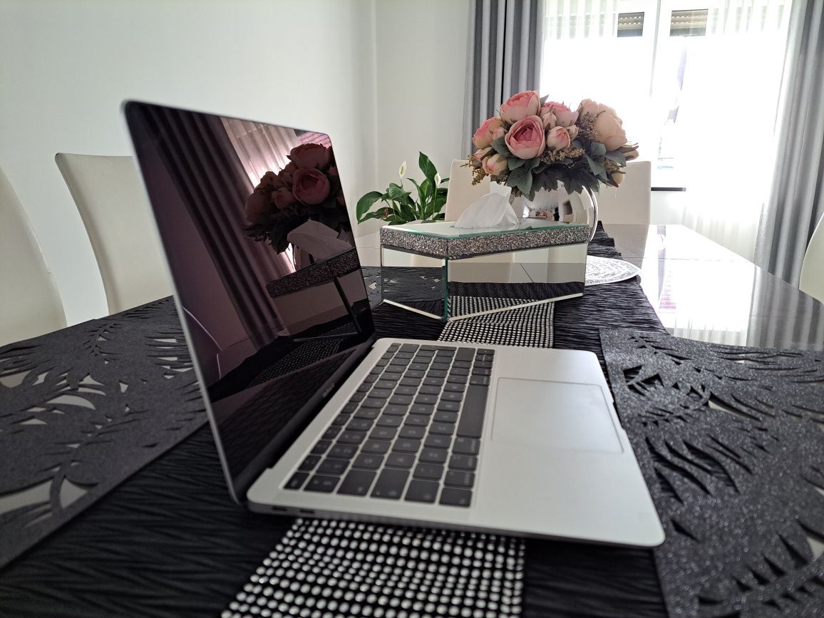 Macbook Air  Srebrny