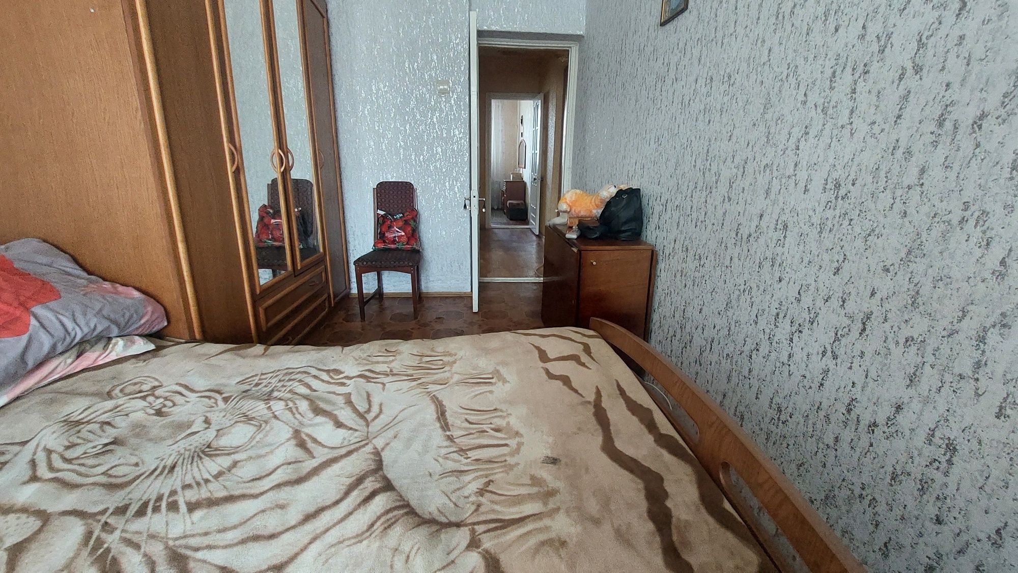Продам 3-кімнатну квартиру. Вул.Грецька,4.