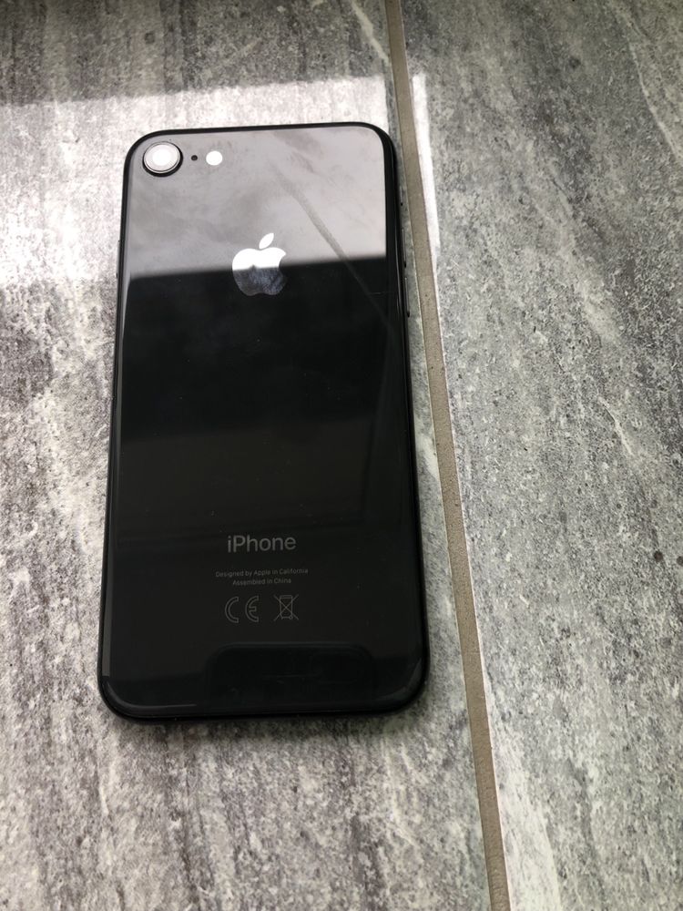 IPHONE 8 64gb black