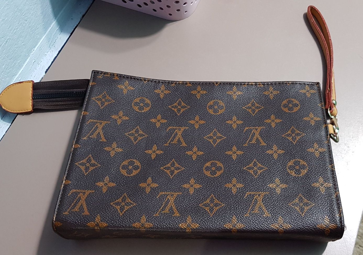 Torebka damska Louis Vuitton Pochette Voyager