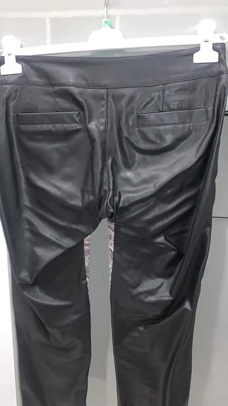 Just Unique spodnie skórki rurki czarne z tylu S/M