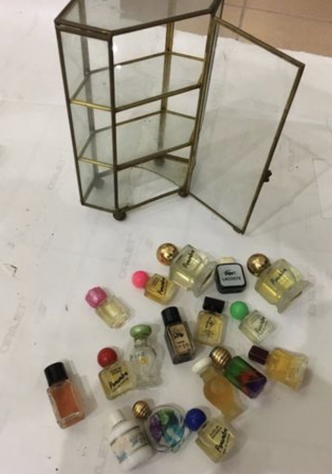 Coleção perfumes miniatura anos 70 / 80 e 90 - raros raridade