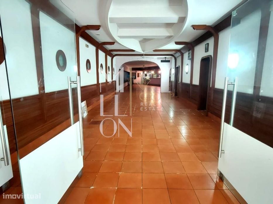 Oportunidade Única: Restaurante a 2 Minutos da Primeira Linha de Mar n