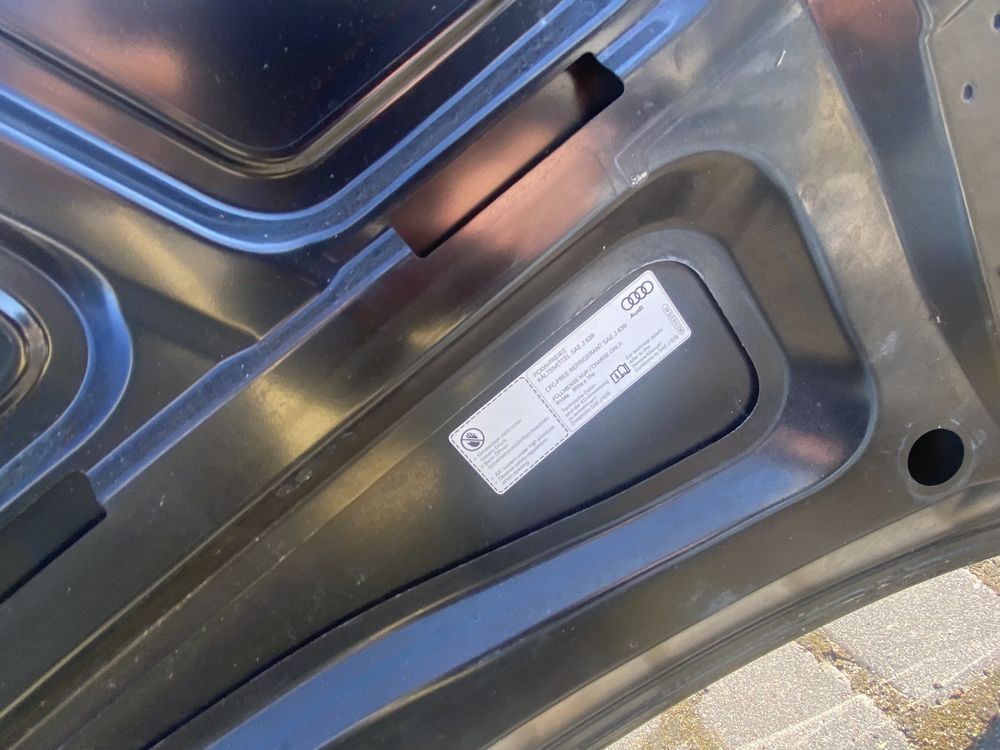 Maska pokrywa silnika Audi A4 B8 przedlift