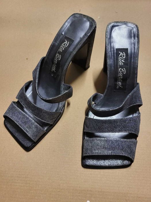 Sandálias Prateadas - Rita Barani