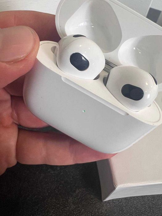 Навушники  Apple AirPods 3 / Бездротові навушники