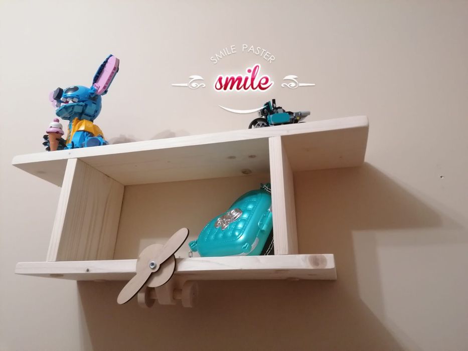 Półka ścienna wisząca samolot książki zabawki