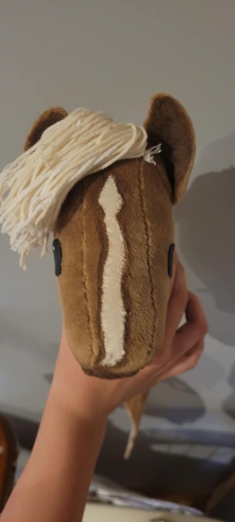 Piękny hobby horse ciasteczkowaty A4 kht_buterflymaya