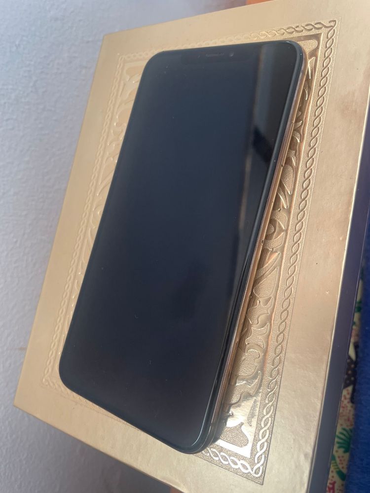 iphone xs max dourado
