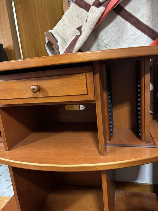 Móvel de tv  de madeira