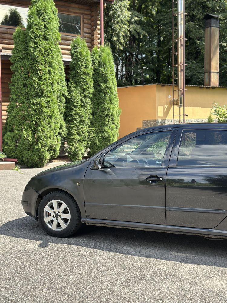 Продам skoda fabia 1.4