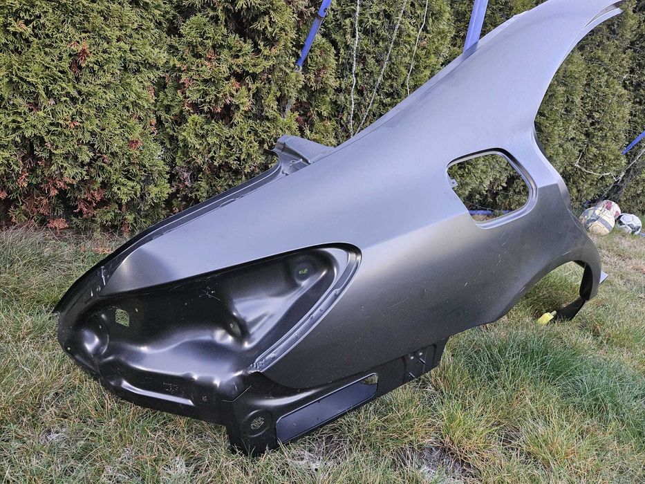 Błotnik prawy tył Mercedes CLS W218