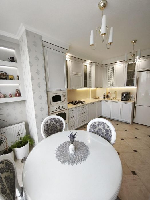 Продаж 2х кімнатної квартири ЖК Континент