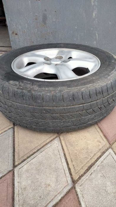 Диски Toyota c резиной