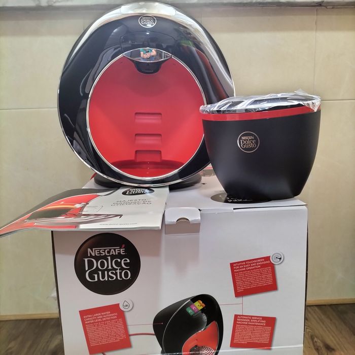 Maquina café/outras bebidas Dolce Gusto Magesto nova na caixa