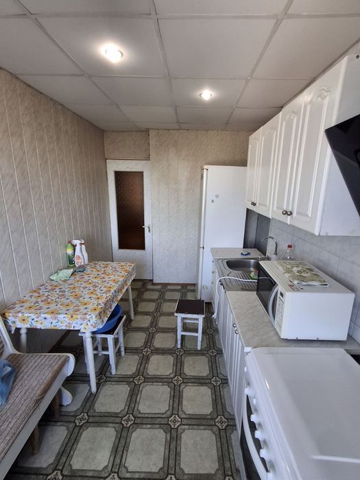 Продається, трикімнатна квартира, Кущівка.