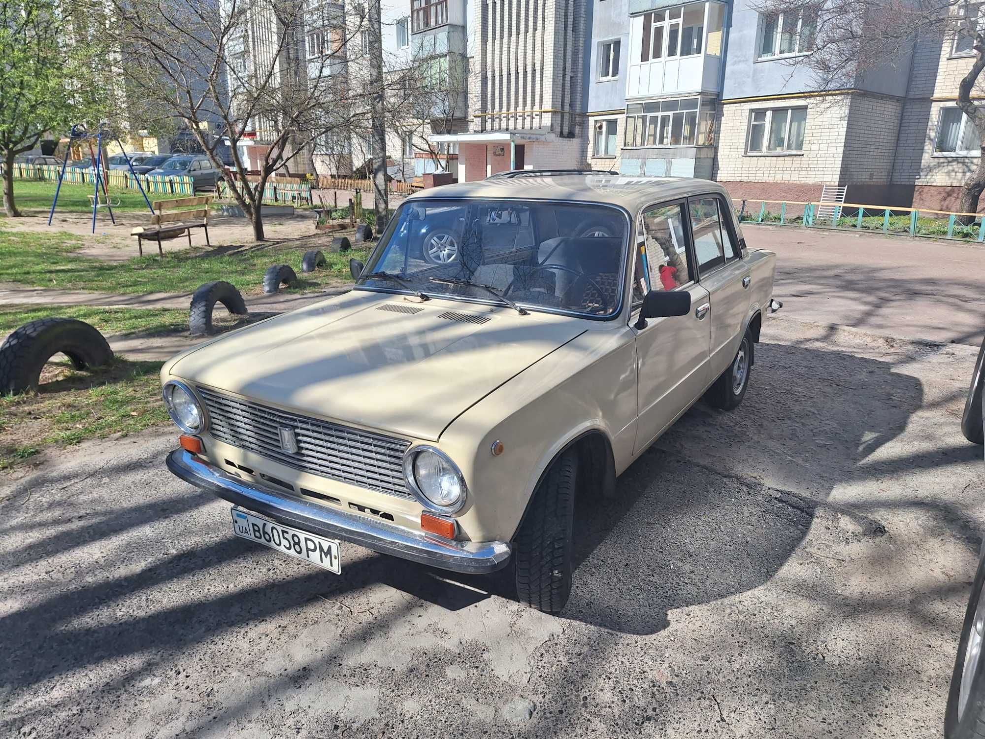 Автомобіль ВАЗ-21013