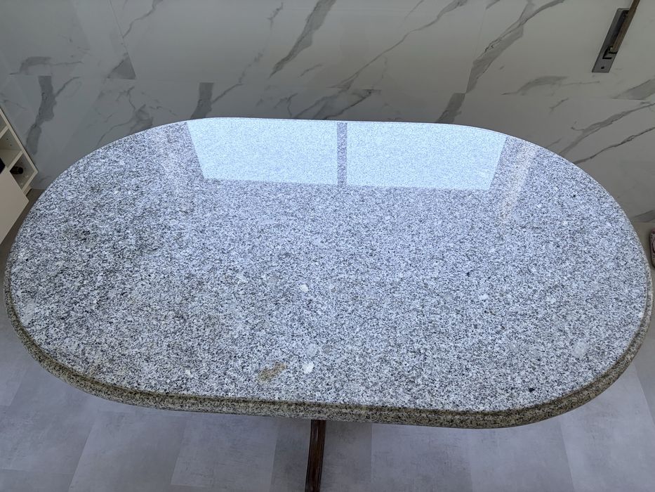 Mesa de cozinha c/4 cadeiras