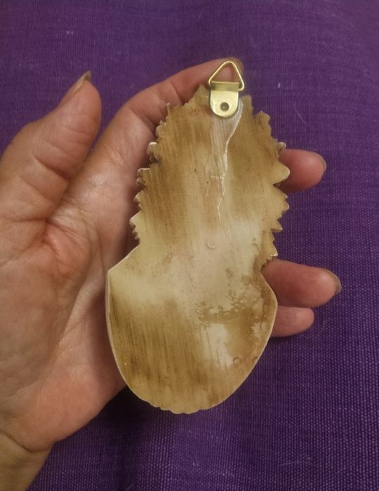 Kropielnica z wizerunkiem Panienki Dziewicy