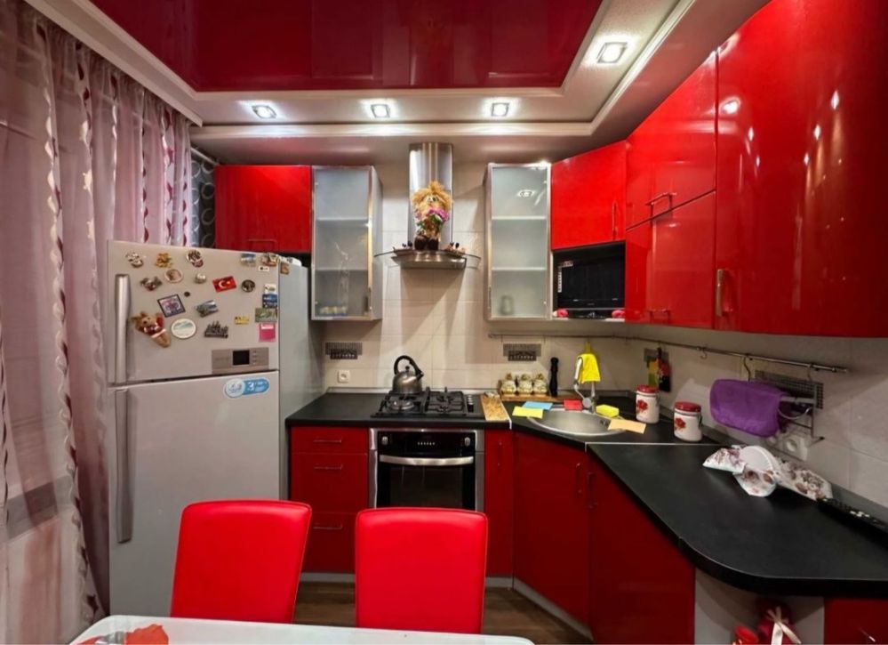 Продам 2 кімнатну квартиру з АГО, 10 МКр ЛІВИЙ БЕРЕГ .Б.