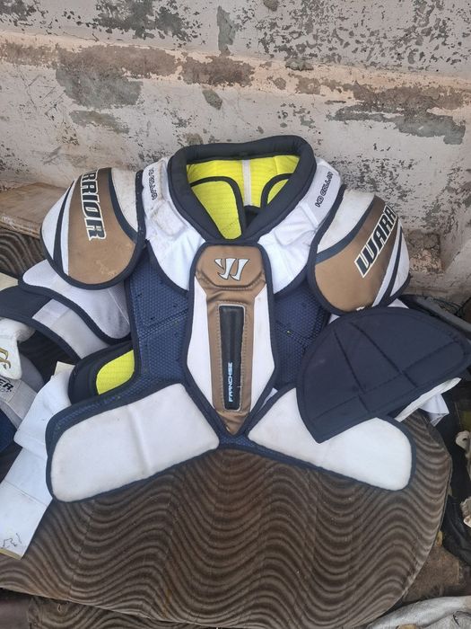 Хокейная екиперовка