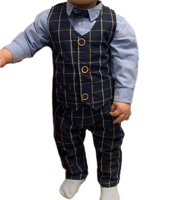 Нарядний костюм для хлопчика на 1 рік (80р)