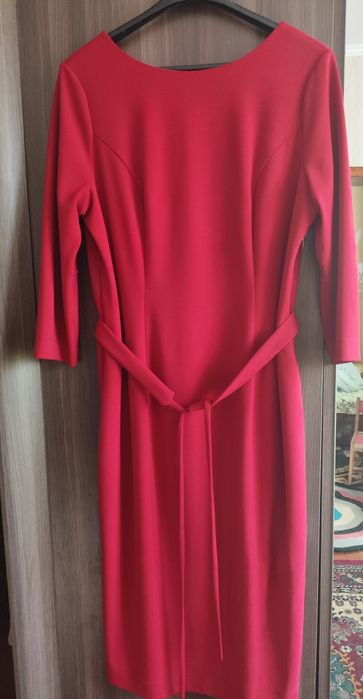 Жіноча класична сукня