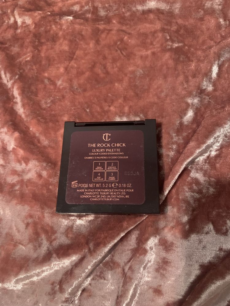 Charlotte Tilbury cienie do powiek smokey eyes