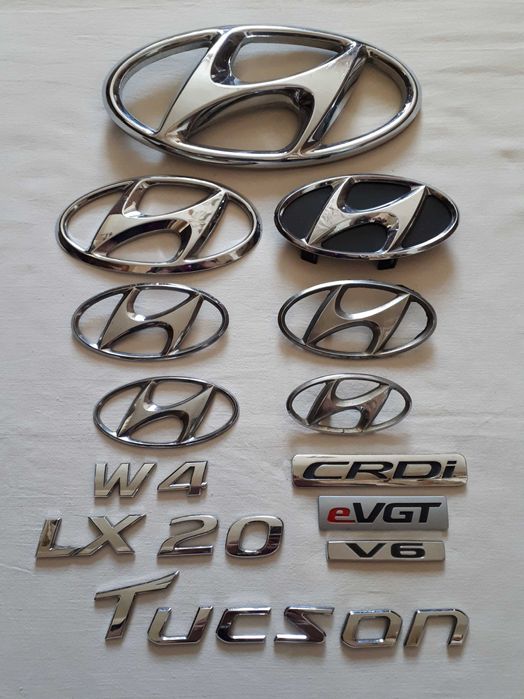 Эмблема  значок  шильдик  надпись  логотип   Hyundai  Оригинал