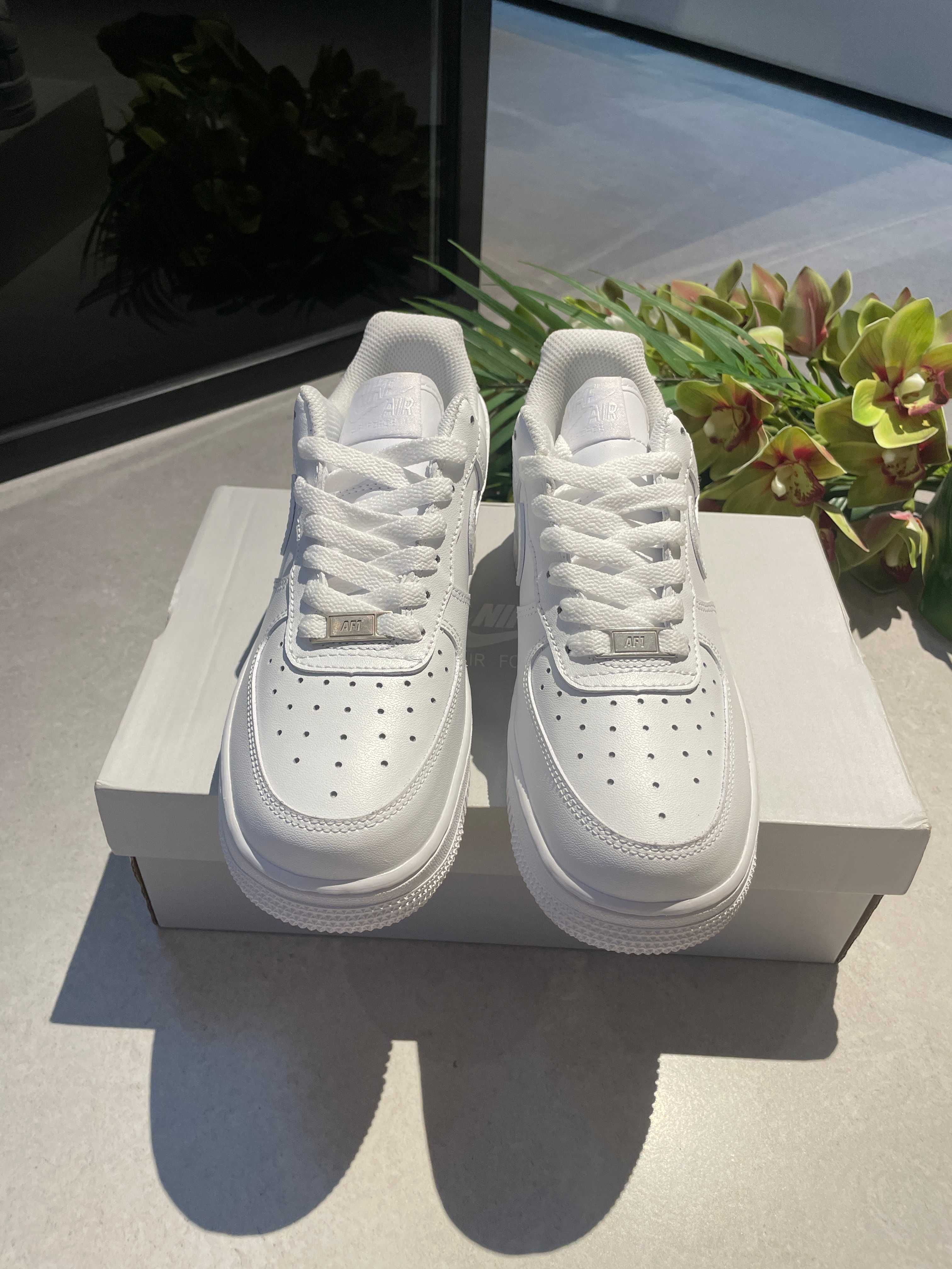 nowy Nike AirForce1Low White Trampki Moda R.39