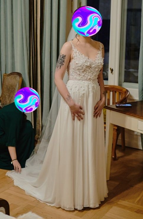 Suknia ślubna z jedwabiu projektu Lany Yatsenko